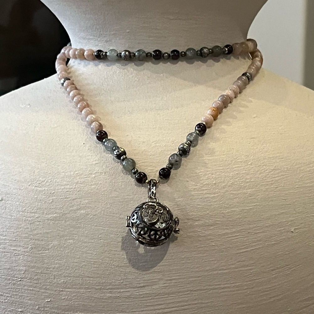 108 Bead Mala Necklace - Sunstone/Garnet/Labradorite